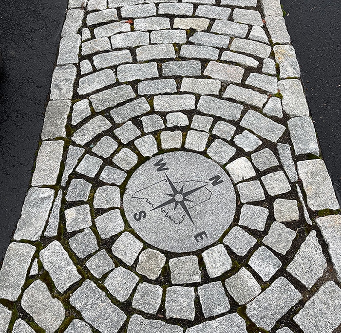 Beautiful driveway pattern created out of granite